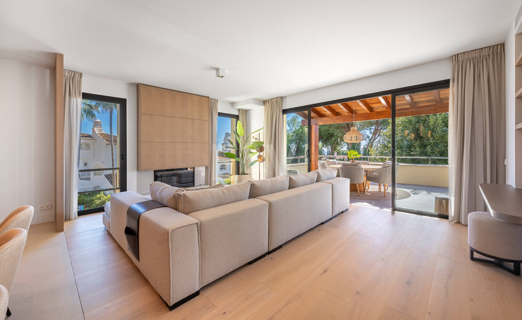 Elegante 3-Schlafzimmer-Wohnung Mit Meerblick in Imara
