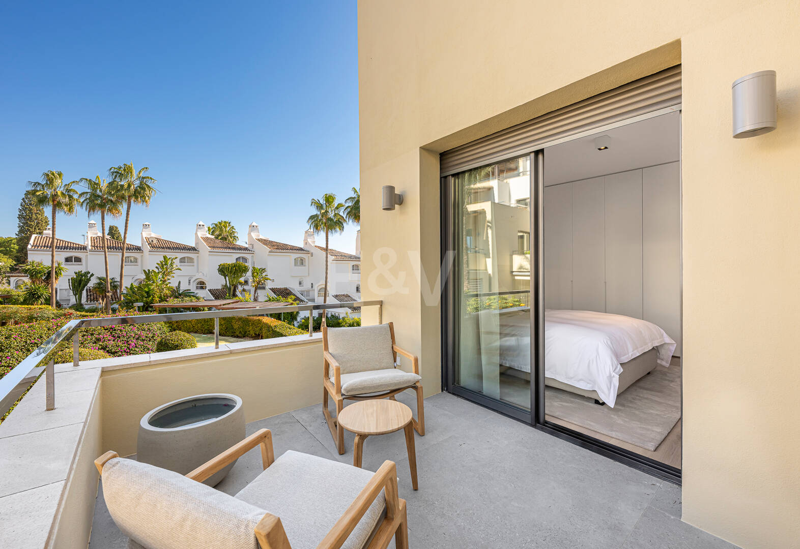 Elegante 3-Schlafzimmer-Wohnung Mit Meerblick in Imara