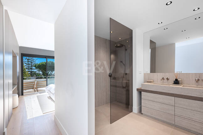 Elegante 3-Schlafzimmer-Wohnung Mit Meerblick in Imara