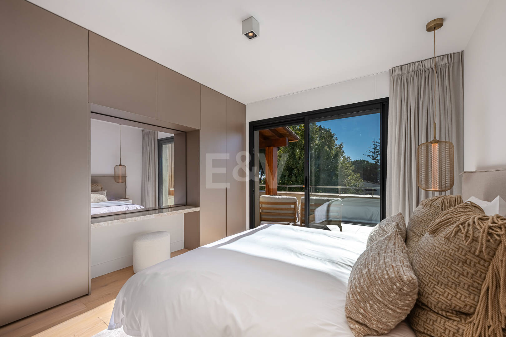 Elegante 3-Schlafzimmer-Wohnung Mit Meerblick in Imara
