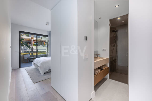 Elegante 3-Schlafzimmer-Wohnung Mit Meerblick in Imara