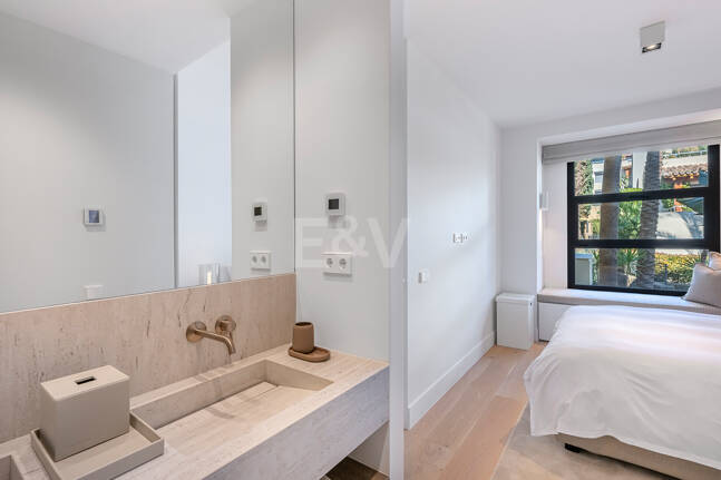 Elegante 3-Schlafzimmer-Wohnung Mit Meerblick in Imara