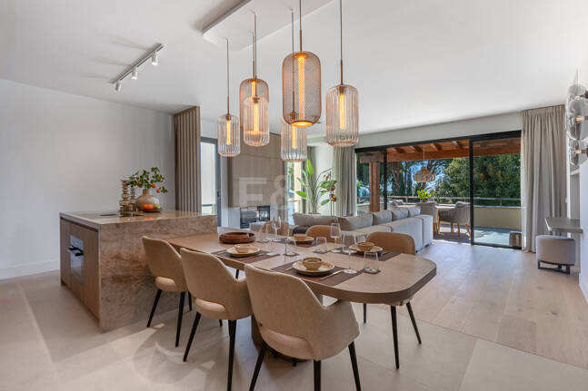 Elegante 3-Schlafzimmer-Wohnung Mit Meerblick in Imara
