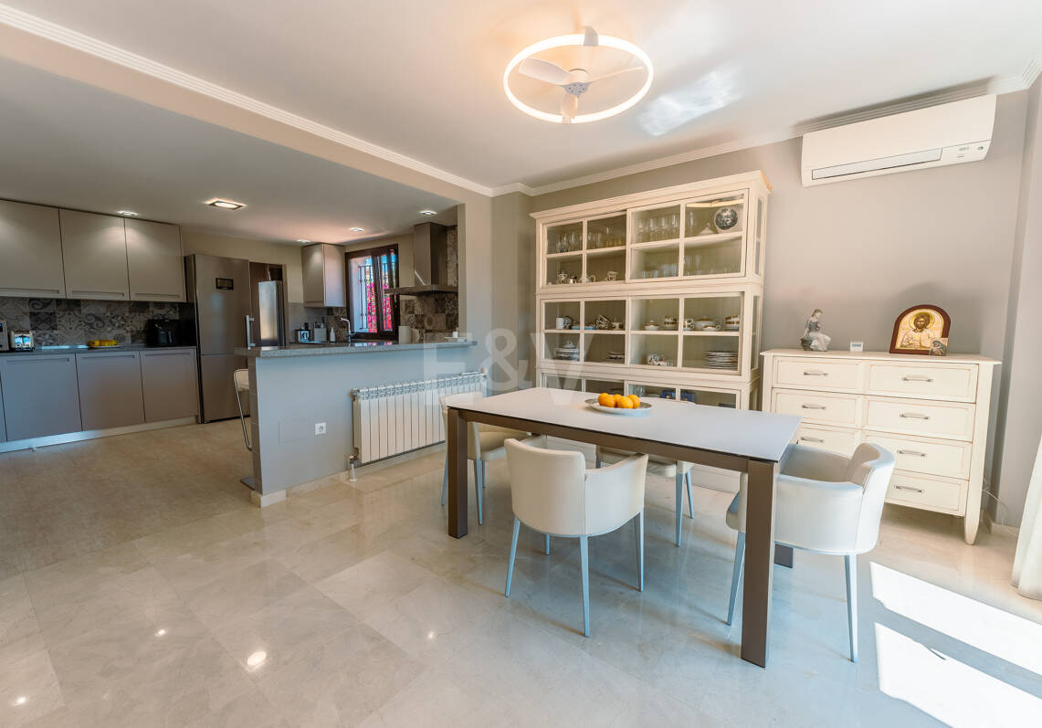 Elegant Frontline Golf Family Villa in Exclusive Gated Community