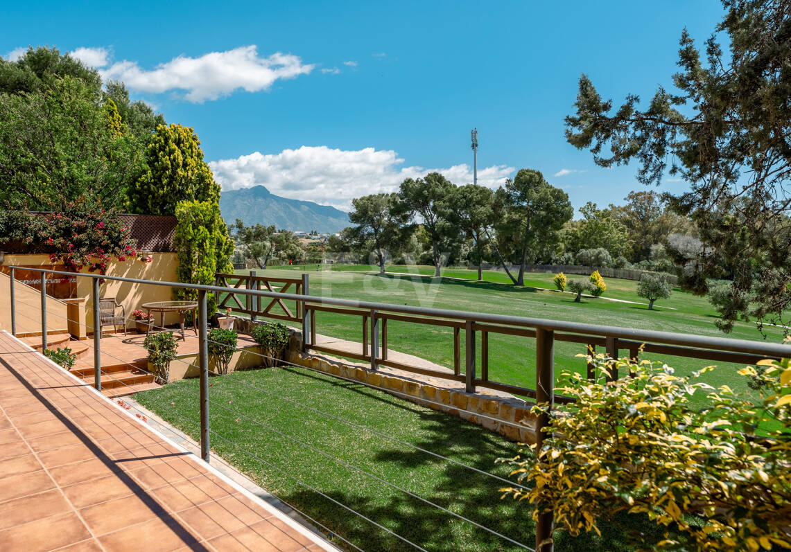 Elegant Frontline Golf Family Villa in Exclusive Gated Community