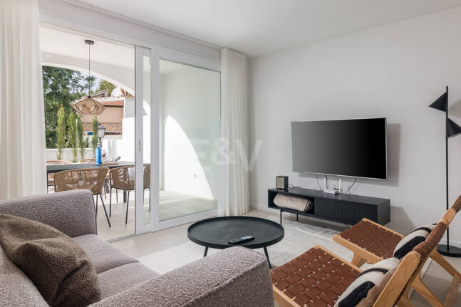 Stilvoll Gestaltetes Zuhause mit Beeindruckendem Panoramablick und Touristenlizenz