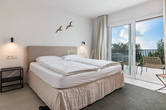 Stilvoll Gestaltetes Zuhause mit Beeindruckendem Panoramablick und Touristenlizenz