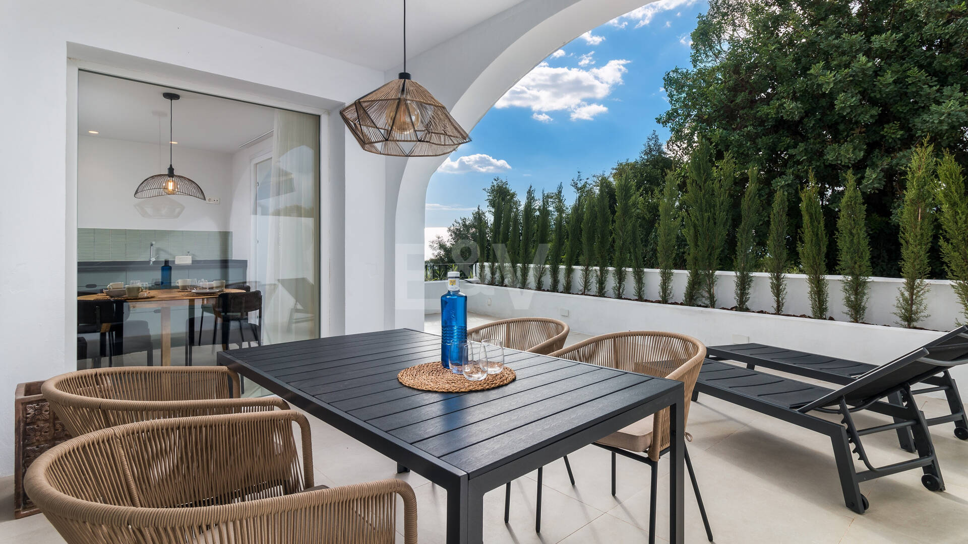 Stilvoll Gestaltetes Zuhause mit Beeindruckendem Panoramablick und Touristenlizenz