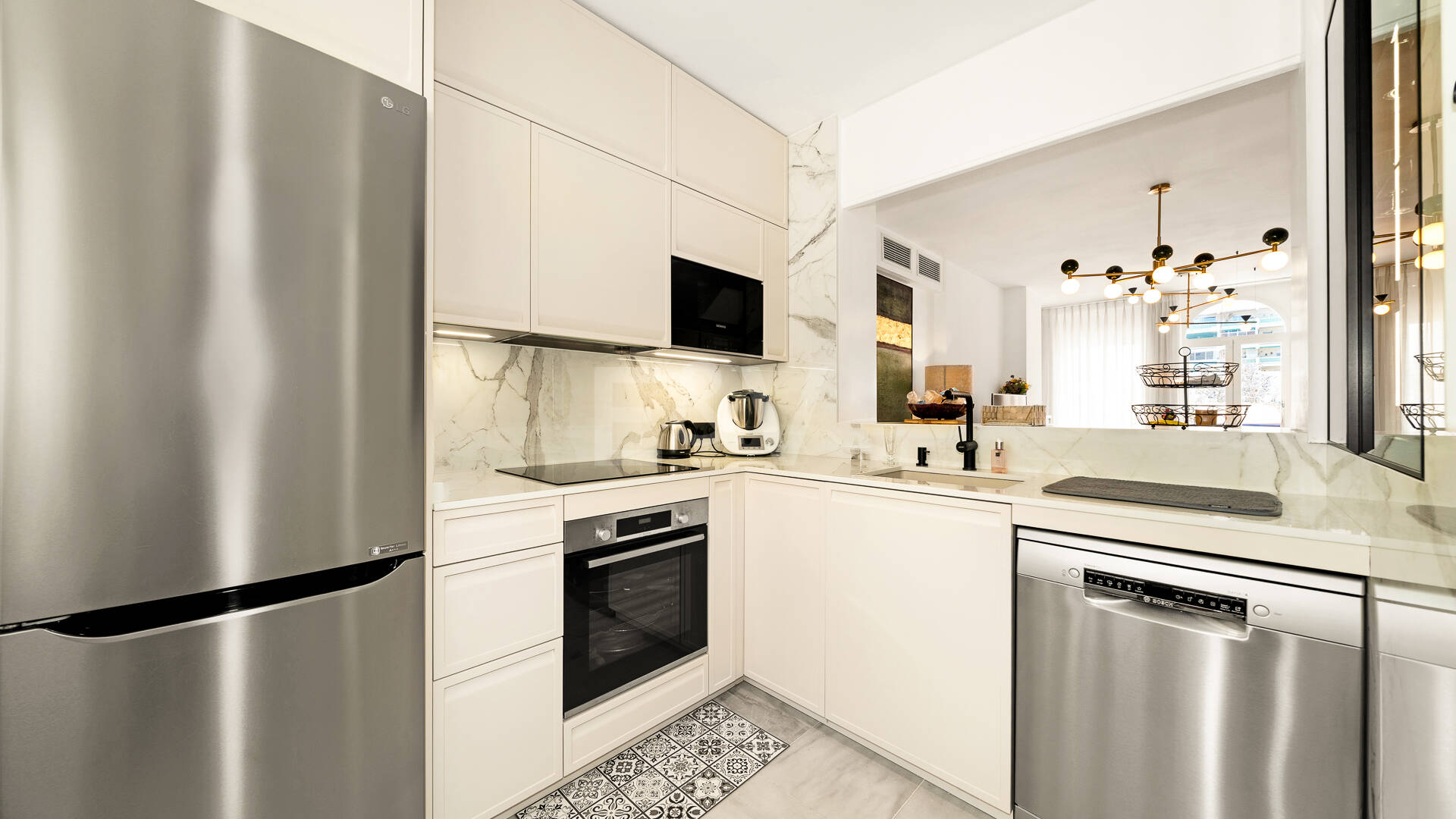 Elegante Duplex-Wohnung in Strandnähe im Herzen von Marbella