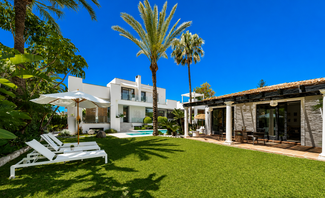 Beachside Villa with Guest House and Private Pool