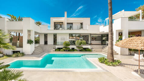 Beachside Villa with Guest House and Private Pool