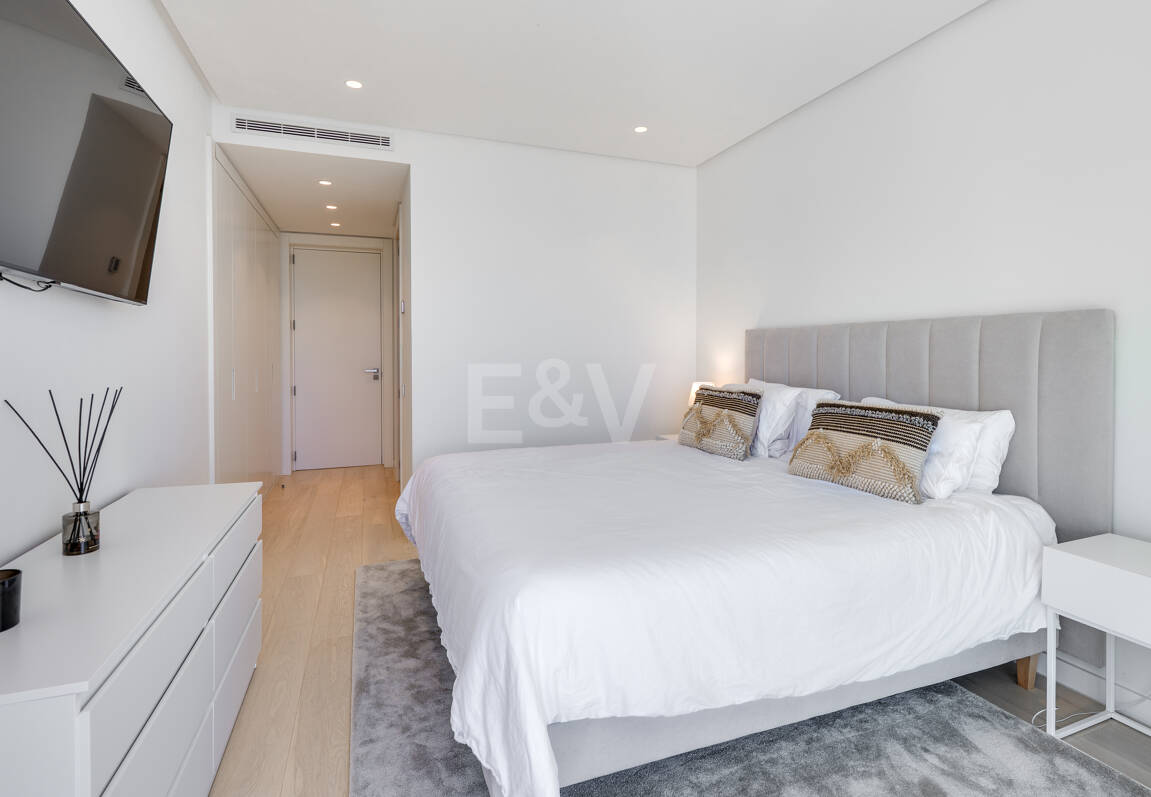 Exclusive Investment Opportunity with Panoramic Views in Palo Alto Marbella