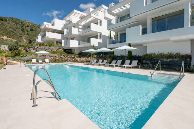 Exclusive Investment Opportunity with Panoramic Views in Palo Alto Marbella