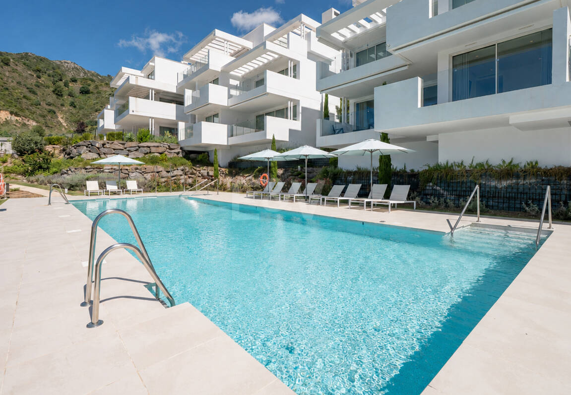 Exclusive Investment Opportunity with Panoramic Views in Palo Alto Marbella