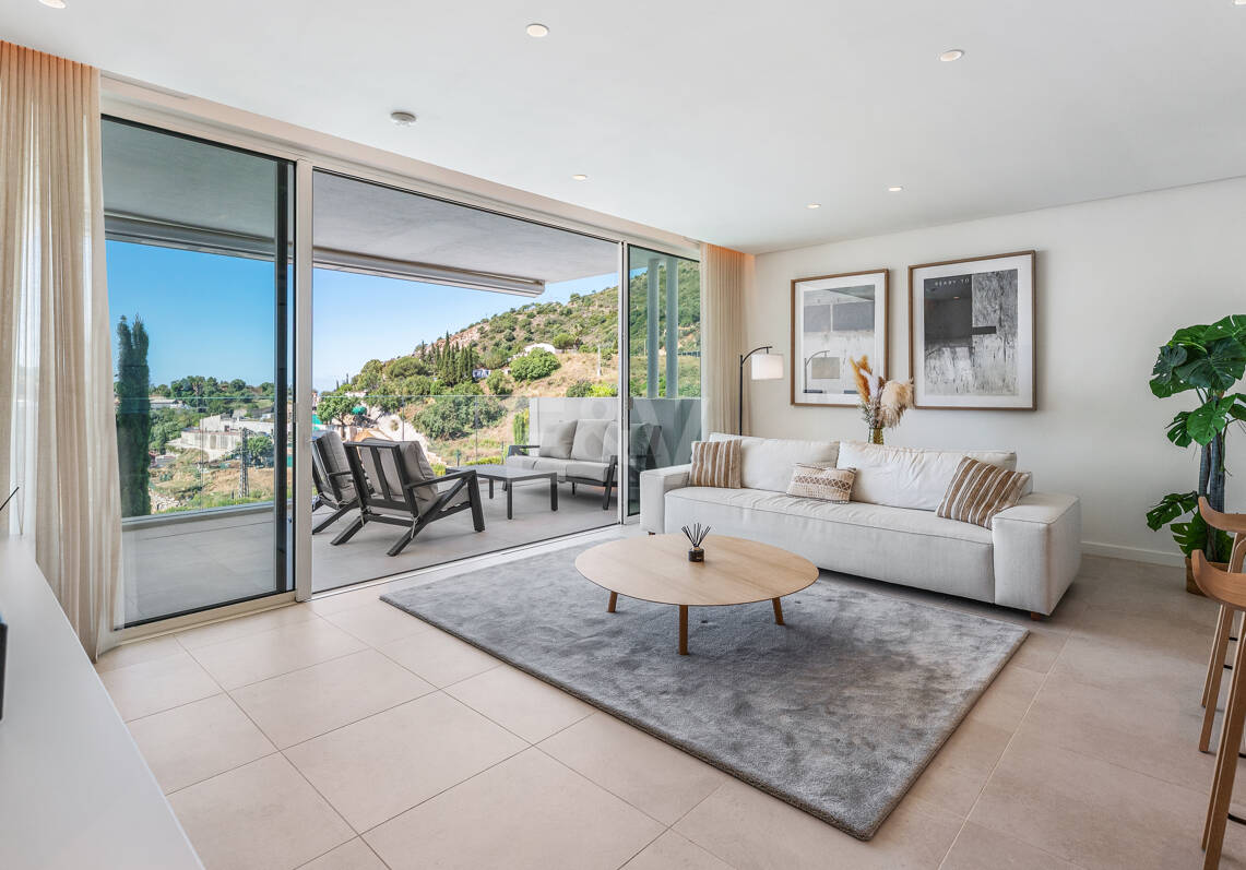 Best-Priced Investment Lägenhet med havsutsikt i Palo Alto Marbella