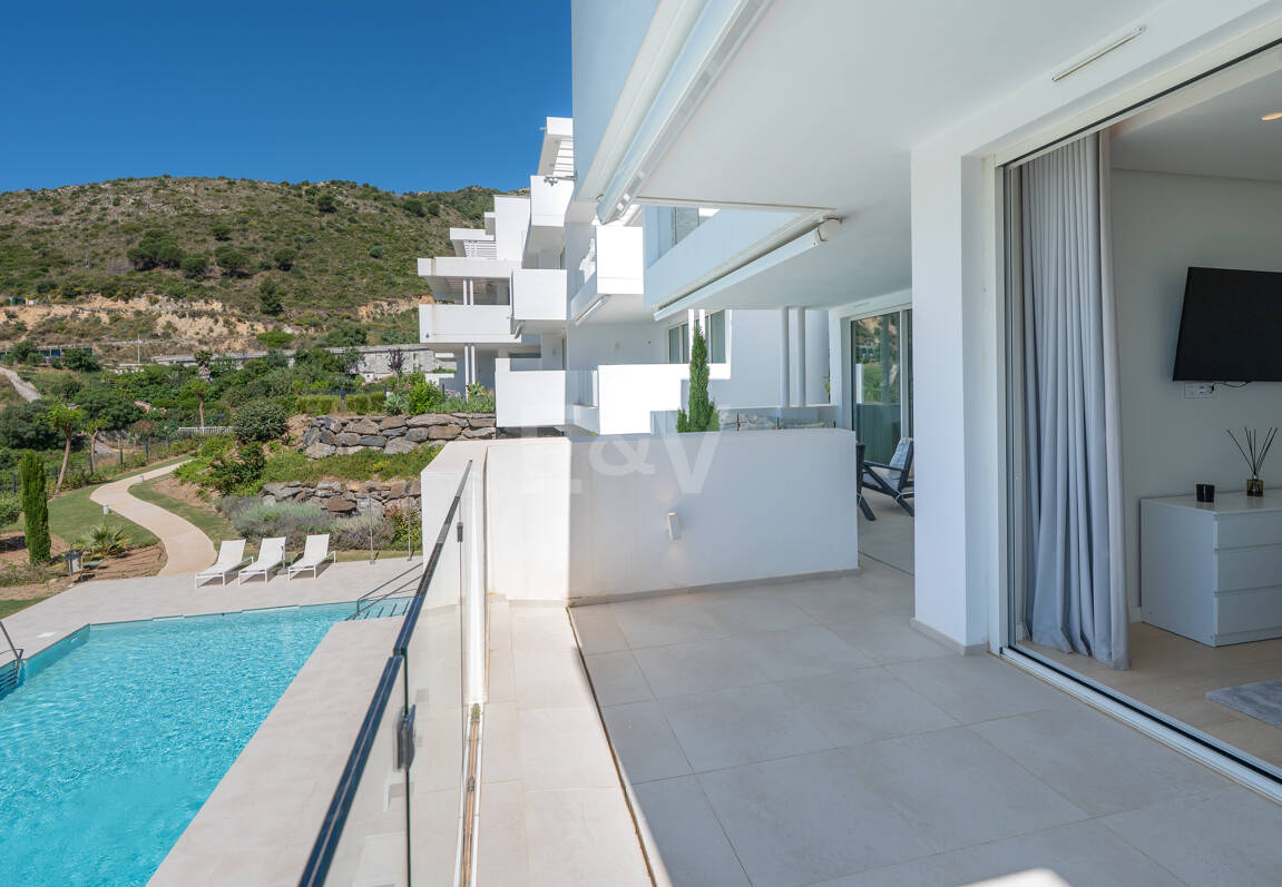 Exclusive Investment Opportunity with Panoramic Views in Palo Alto Marbella