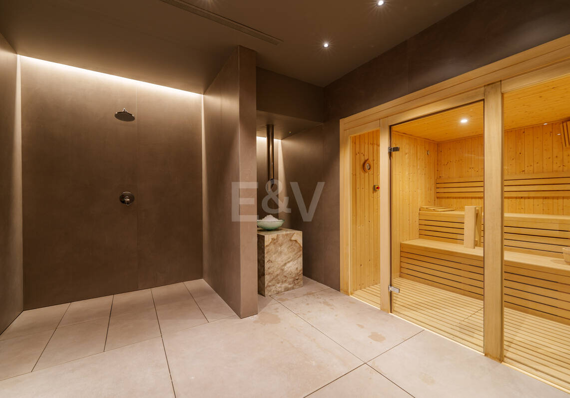 Luxury Modern Duplex with Private Pool in Golden Mile Steps from the Beach