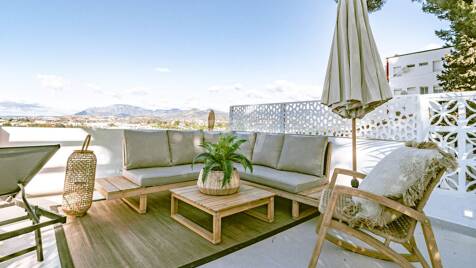 Stadthaus in Westlage mit herrlicher Dachterrasse und Meerblick