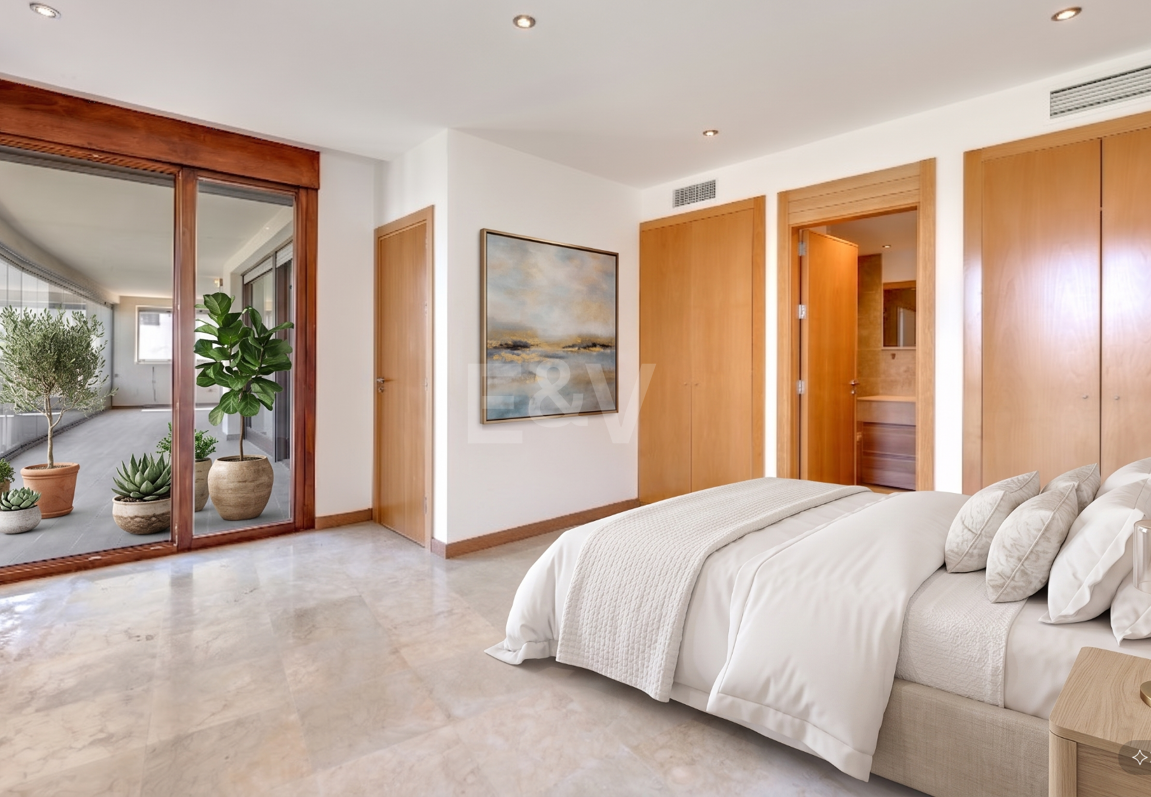 Spacious 3-Bedroom Apartment with Sea Views in Altos de Los Monteros, Marbella