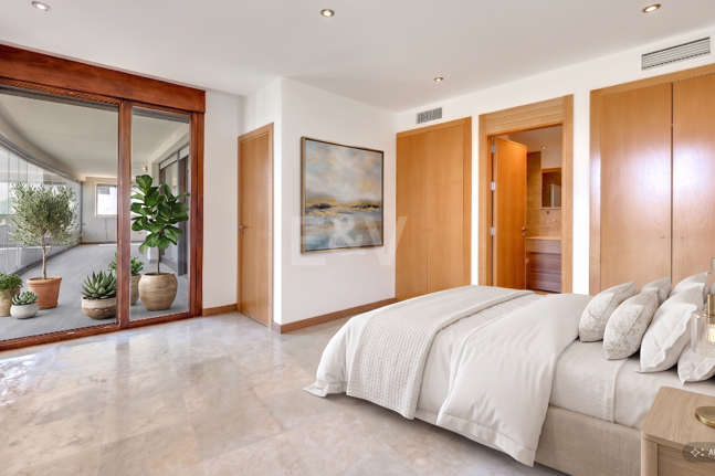 Spacious 3-Bedroom Apartment with Sea Views in Altos de Los Monteros, Marbella