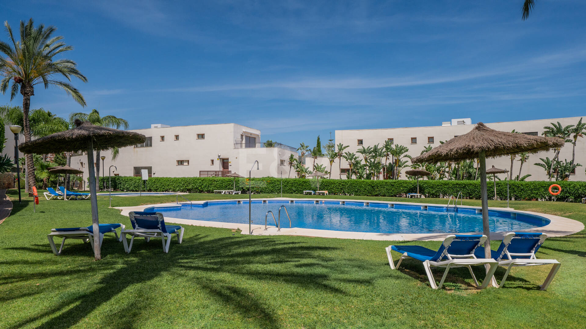 Spacious 3-Bedroom Apartment with Sea Views in Altos de Los Monteros, Marbella