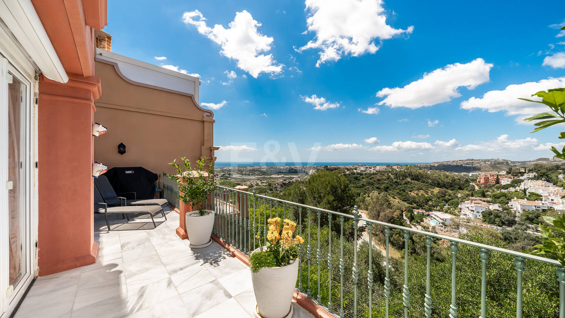 Apartamento mediterráneo refinado en Benahavís