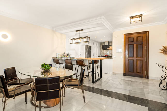 Apartamento mediterráneo refinado en Benahavís