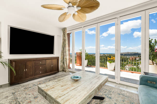Apartamento mediterráneo refinado en Benahavís