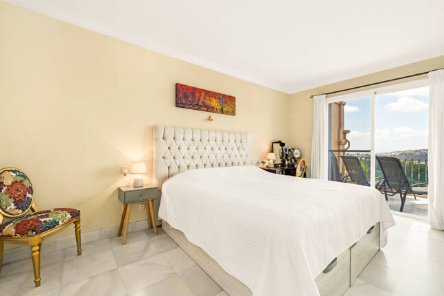 Apartamento mediterráneo refinado en Benahavís