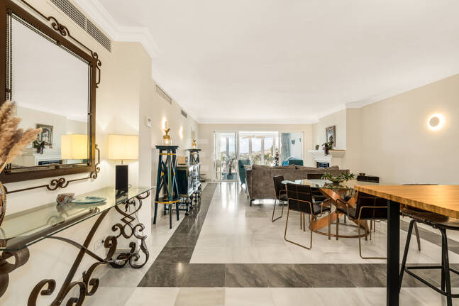 Apartamento mediterráneo refinado en Benahavís