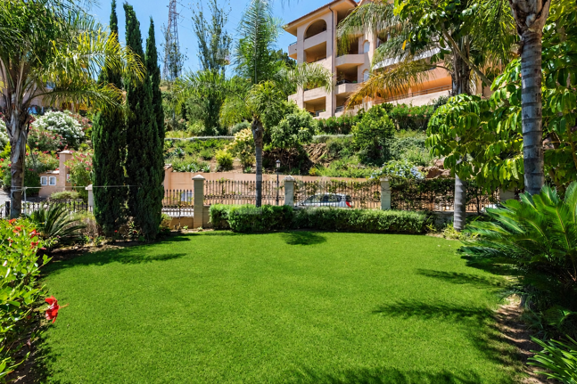 Helle Villa mit Blick auf Santa María Golf