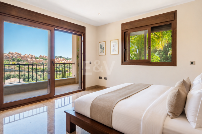 Helle Villa mit Blick auf Santa María Golf