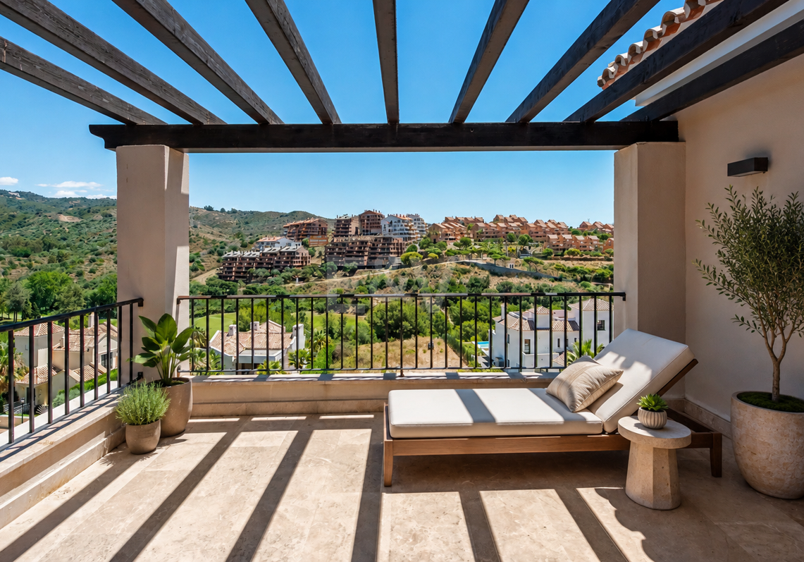 Bright Villa Overlooking Santa María Golf
