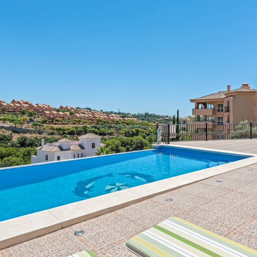 Helle Villa mit Blick auf Santa María Golf