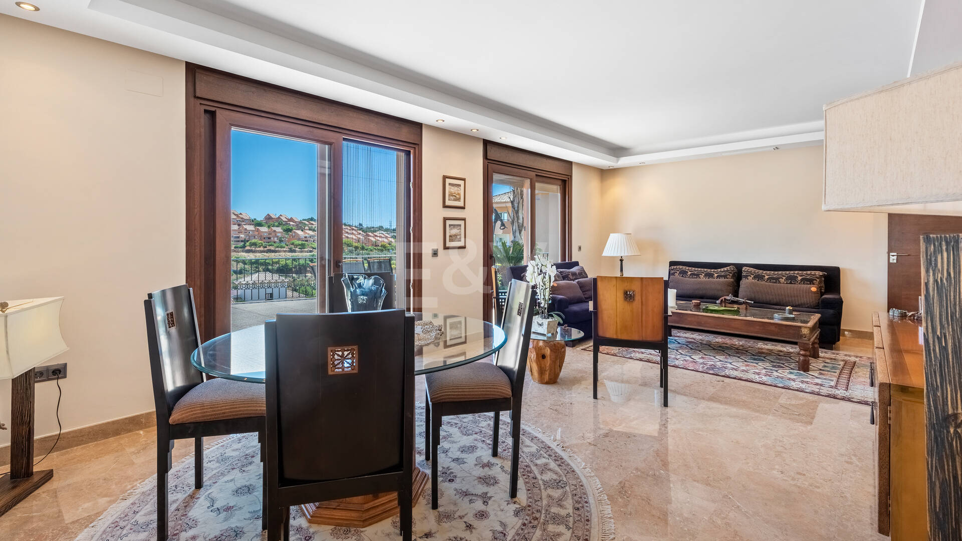 Helle Villa mit Blick auf Santa María Golf