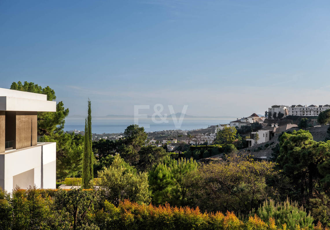 Moderne Luxusvilla in Alcuzcuz-Benahavis mit Panoramablick