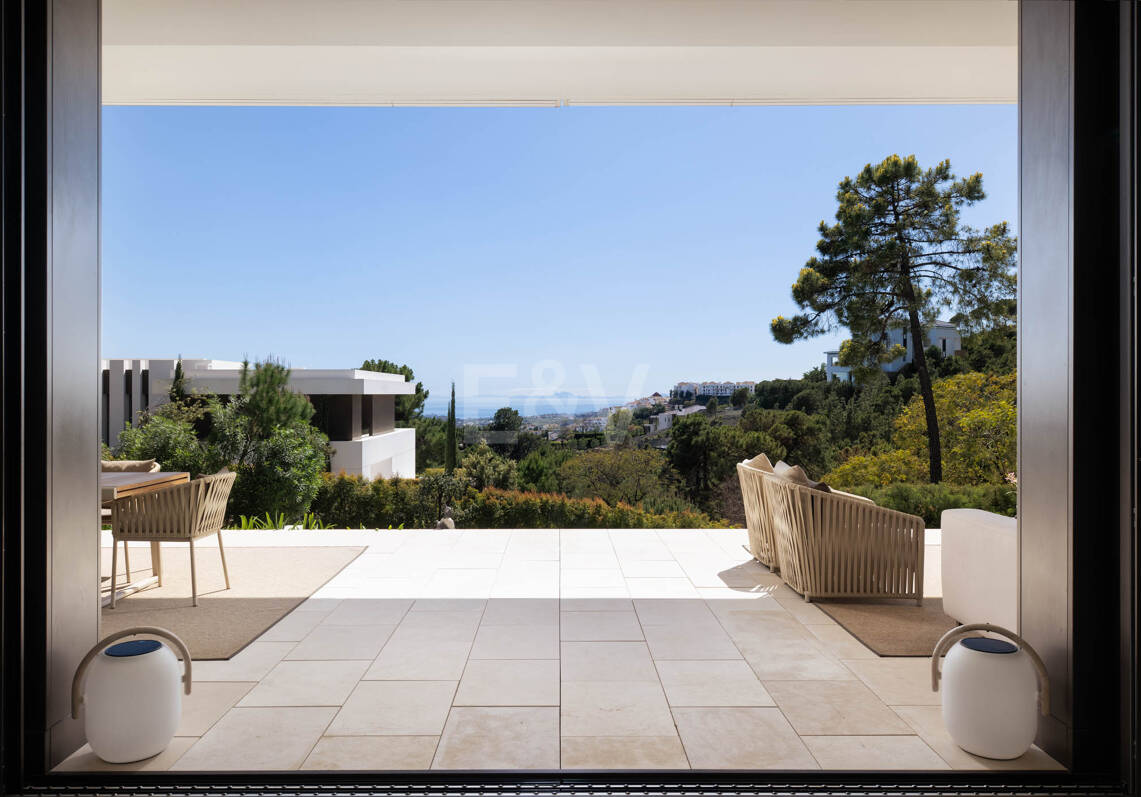 Moderne Luxusvilla in Alcuzcuz-Benahavis mit Panoramablick