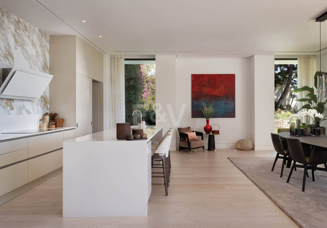 Moderne Luxusvilla in Alcuzcuz-Benahavis mit Panoramablick