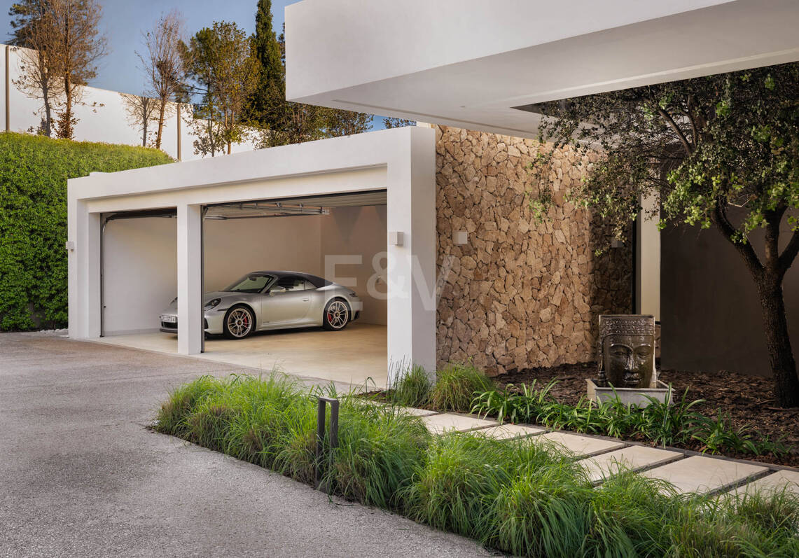 Moderne Luxusvilla in Alcuzcuz-Benahavis mit Panoramablick