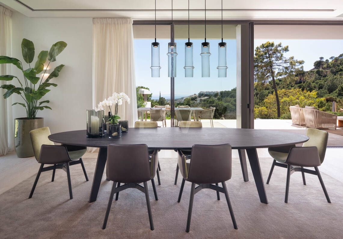 Moderne Luxusvilla in Alcuzcuz-Benahavis mit Panoramablick