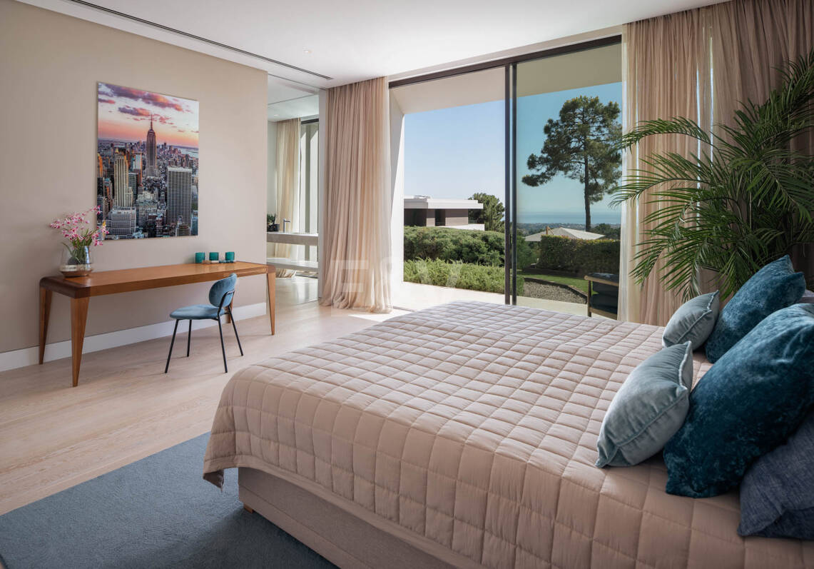 Moderne Luxusvilla in Alcuzcuz-Benahavis mit Panoramablick
