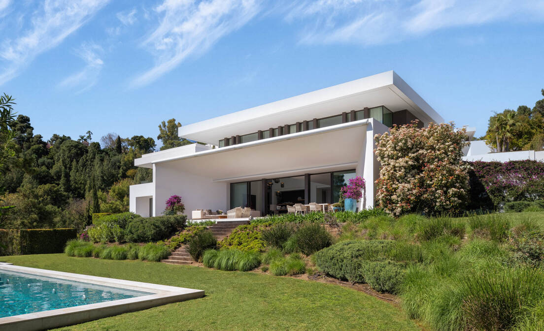 Villa de lujo moderna en Alcuzcuz-Benahavis con vistas panorámicas