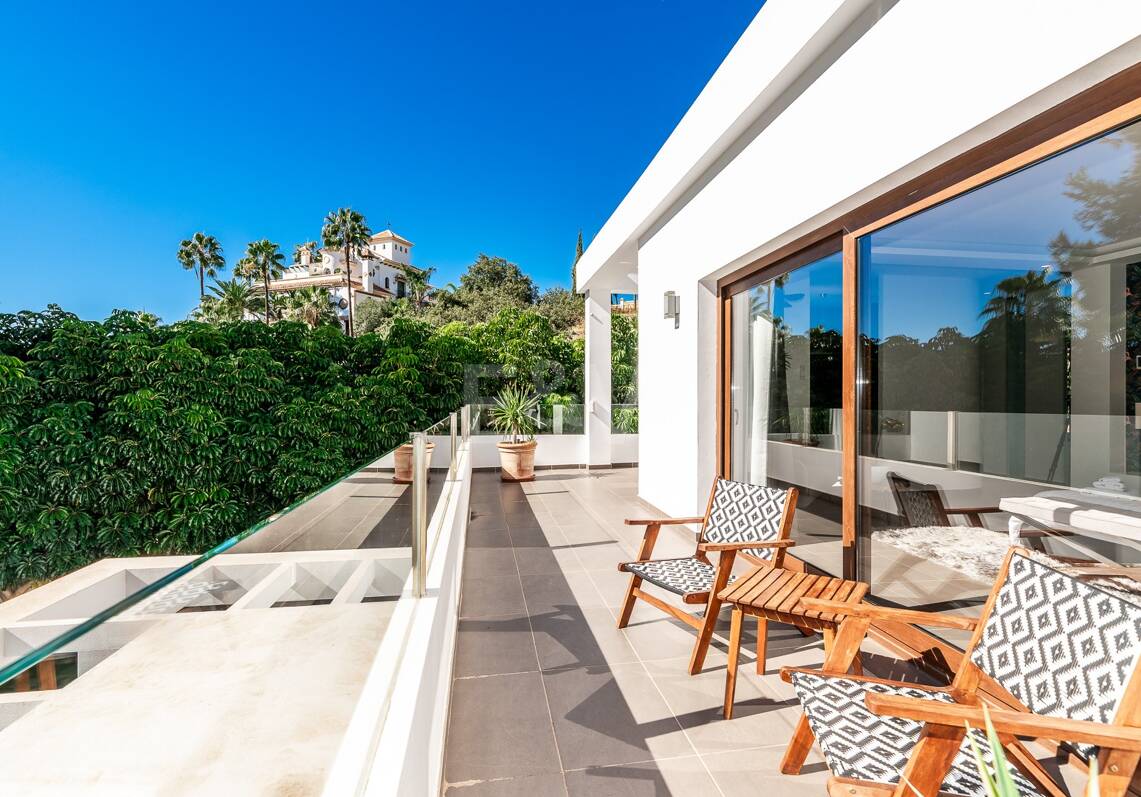 Villa raffinée dans le quartier prestigieux d'El Rosario