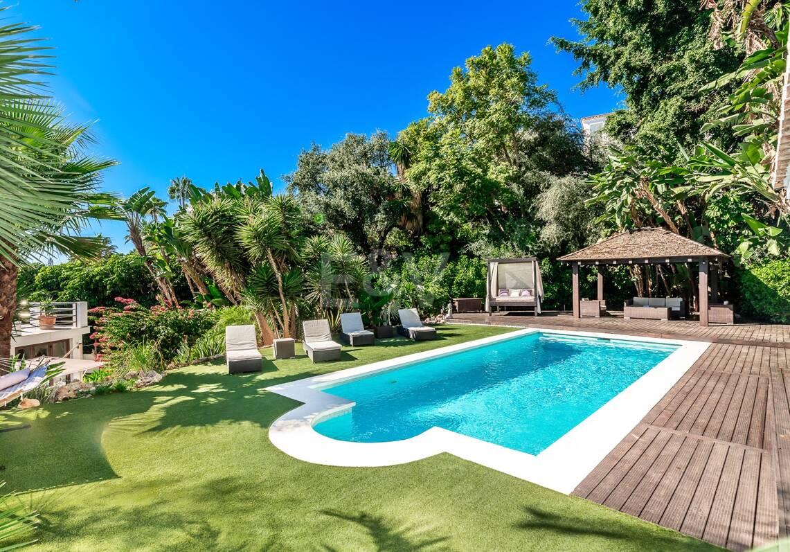 Villa raffinée dans le quartier prestigieux d'El Rosario