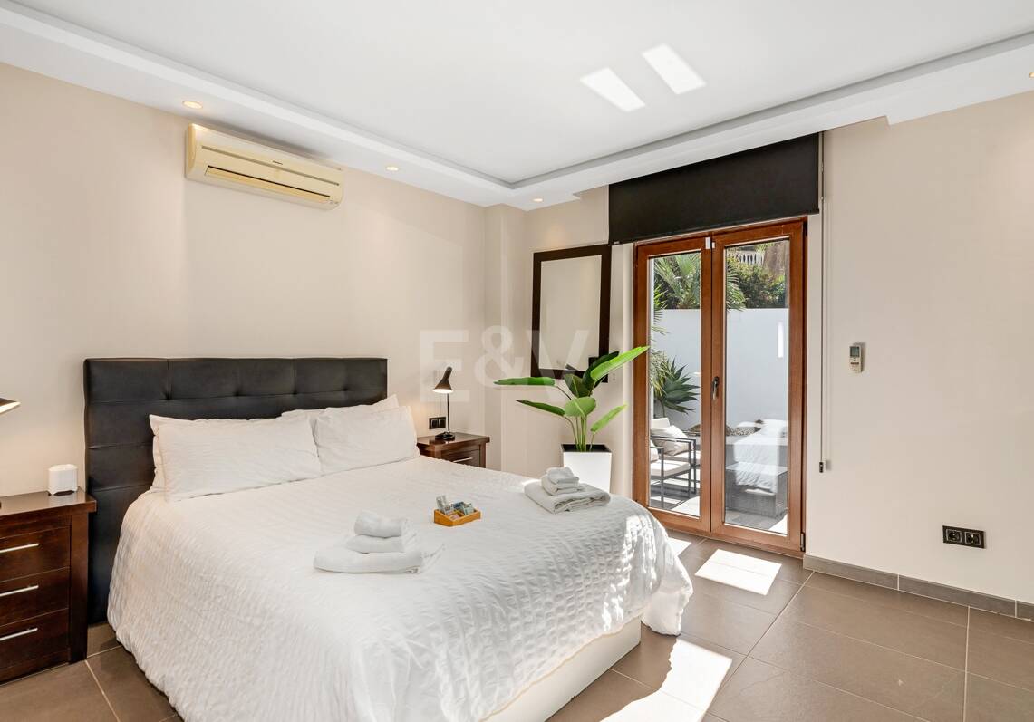 Villa raffinée dans le quartier prestigieux d'El Rosario