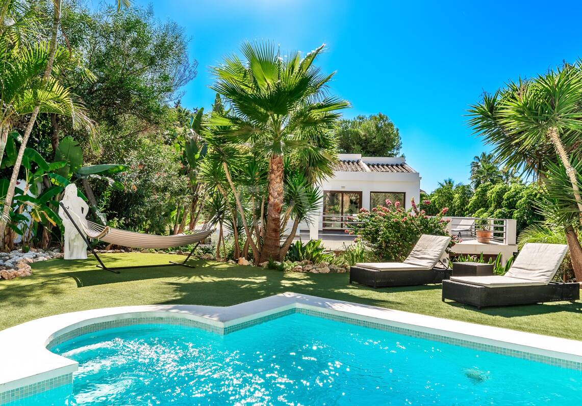 Villa raffinée dans le quartier prestigieux d'El Rosario