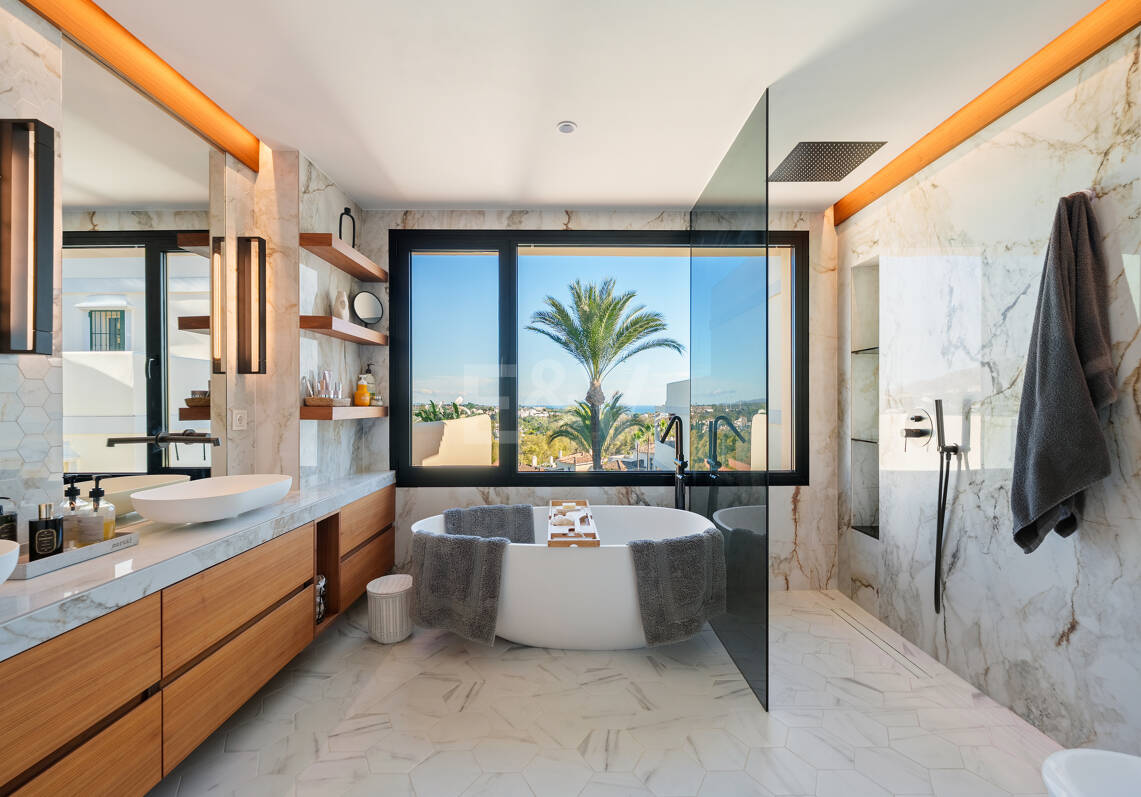 Elegant Duplex Penthouse in La Cerquilla with Spectacular Sea Views
