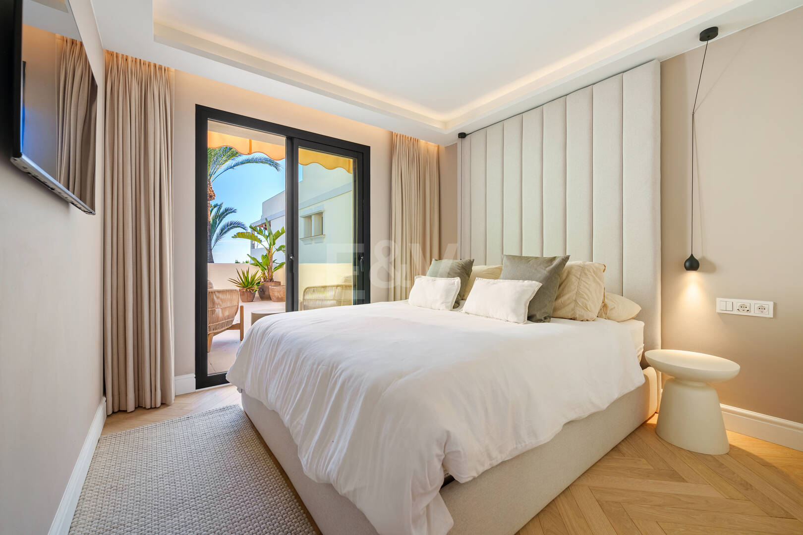 Elegant Duplex Penthouse in La Cerquilla with Spectacular Sea Views