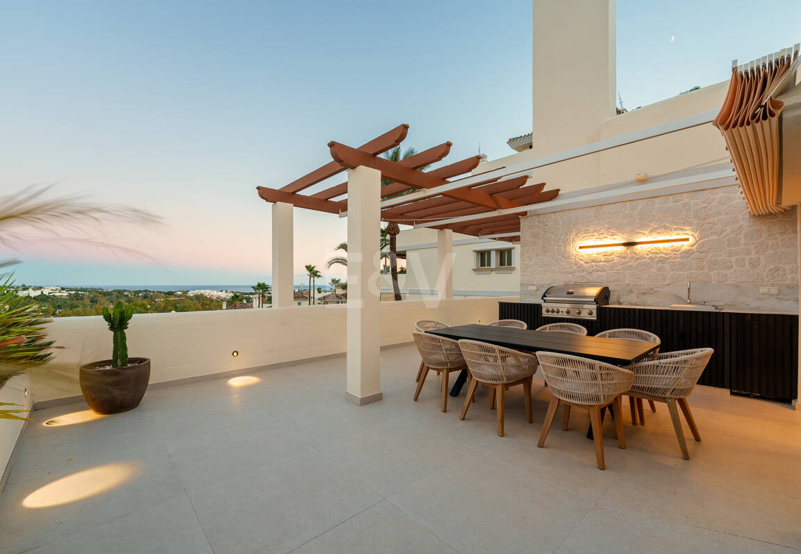 Elegant Duplex Penthouse in La Cerquilla with Spectacular Sea Views