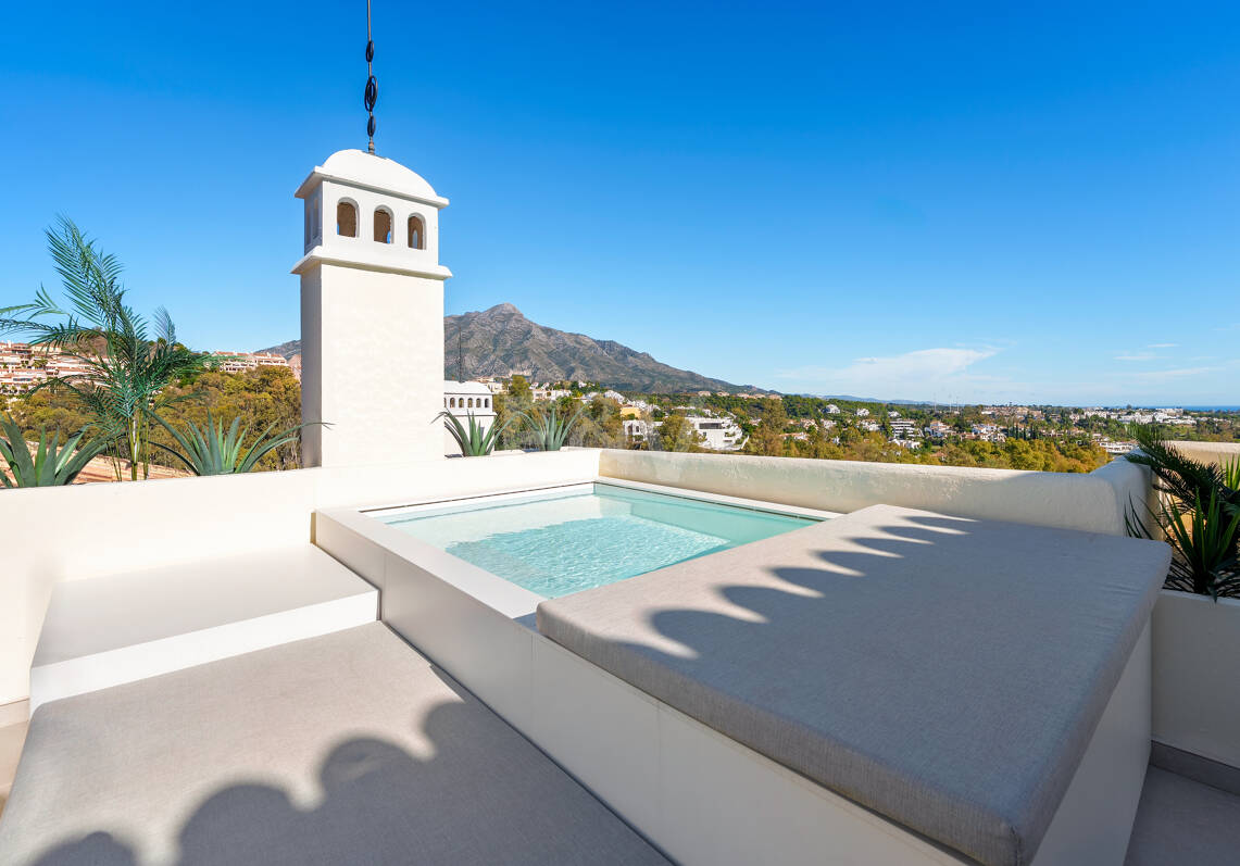 Elegant Duplex Penthouse in La Cerquilla with Spectacular Sea Views